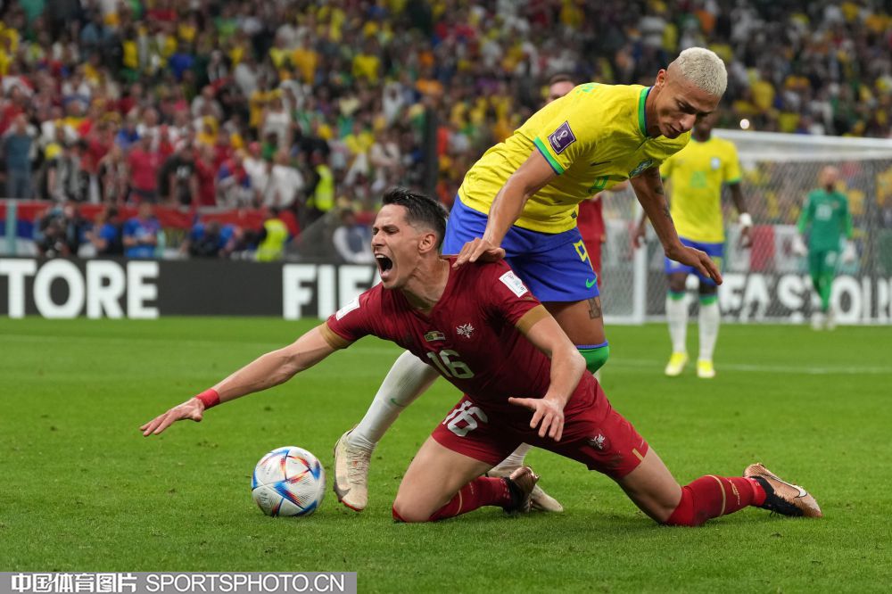 而數據背後 而數據背後